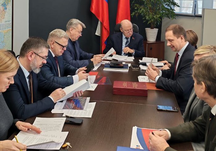 Руководитель фракции КПРФ в Мособлдуме Александр Наумов принял участие в заседании Комитета регионального парламента