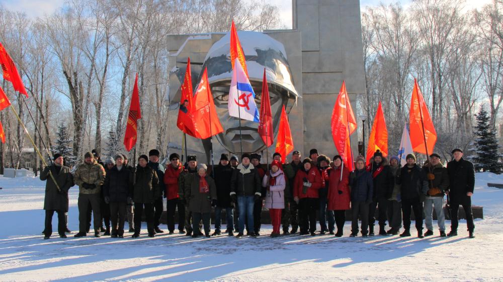 Челябинская область. Коммунисты провели автопробег в честь 108-й годовщины со дня рождения Рабоче-крестьянской Красной армии