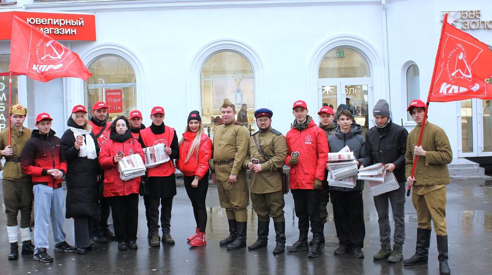 В Луганске отметили 83-ю годовщину освобождения Ворошиловграда от немецких оккупантов