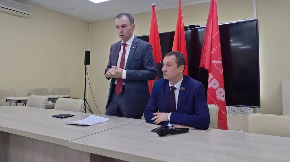 Портал Закс.ру: «Юрий Афонин призвал петербургских коммунистов поддержать алтайских однопартийцев»