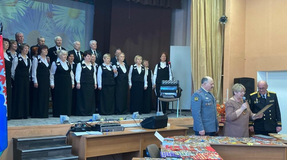 Карелия. Коммунисты провели «Большой волонтерский день» и организовали выставку знаков и наград
