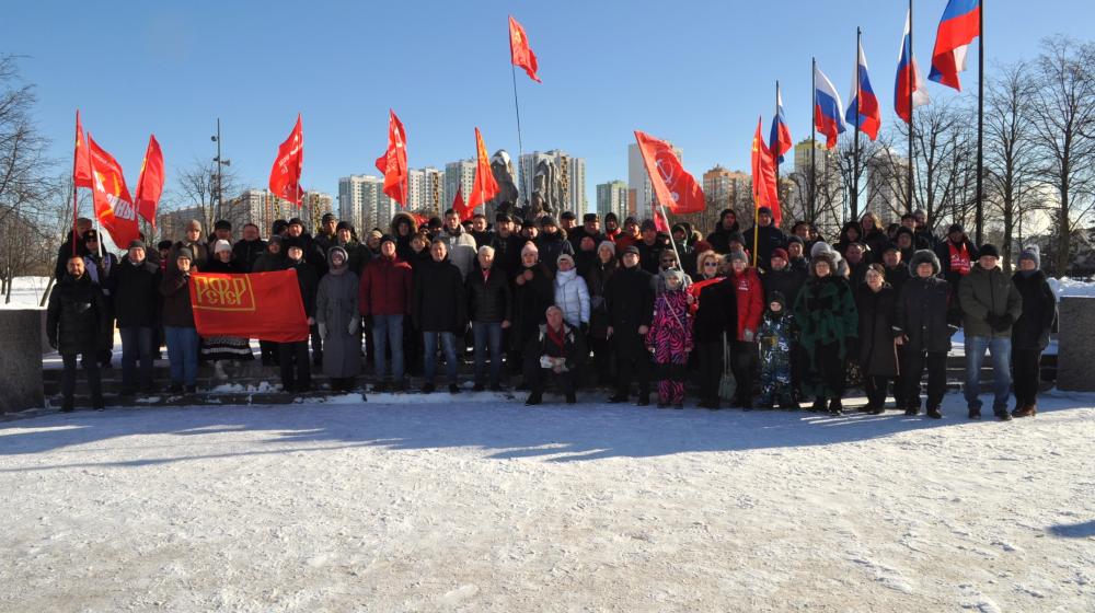 Город трех революций: Да здравствует народная Красная Армия!