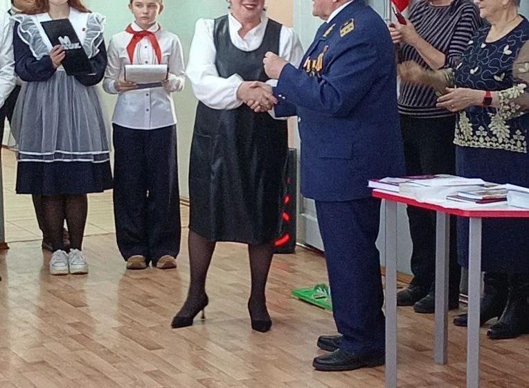 Коммунисты Забайкалья рассказали школьникам села Сивяково о Сталинградской битве