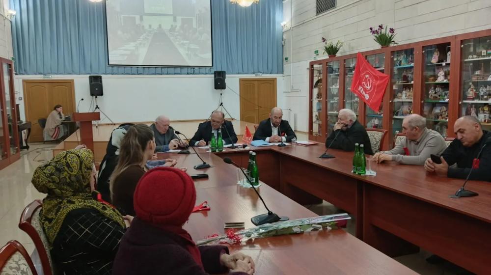 В Дагестане обсудили Обращение депутатов фракции КПРФ в Государственной Думе «Требуем честной политической борьбы и широкого диалога во имя Победы и созидания!»
