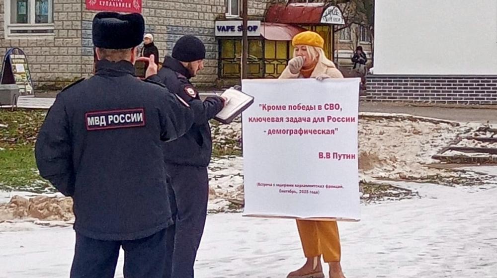 Коммунистов из Кольчугино Владимирской области вызвали в полицию после встречи с депутатом Алексеем Куринным