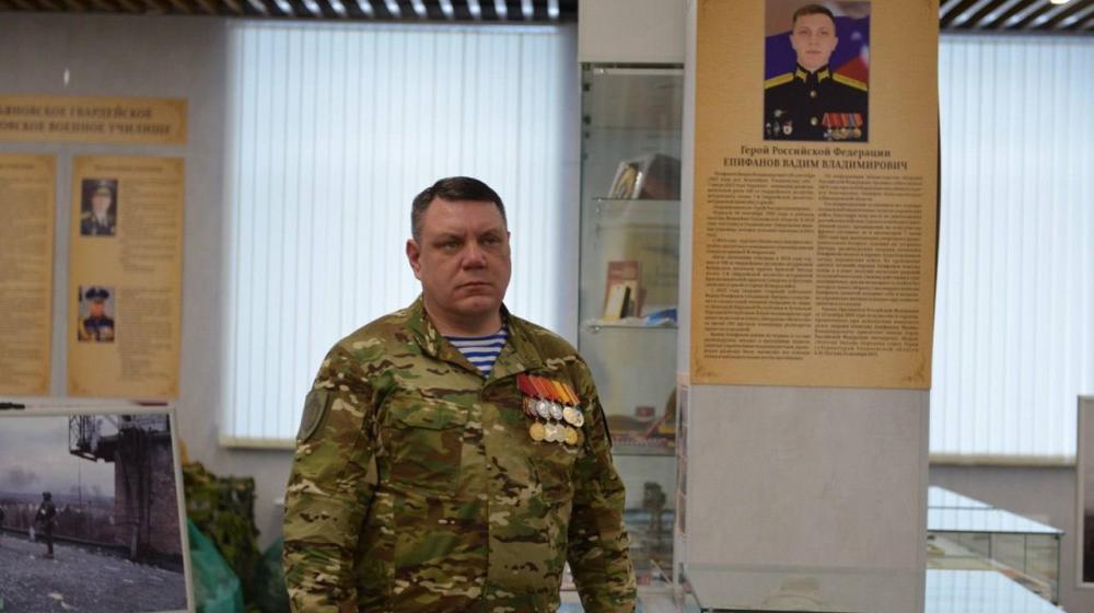 В Ульяновском гвардейском суворовском военном училище состоялся показ фотовыставки «Герои Гостомеля»