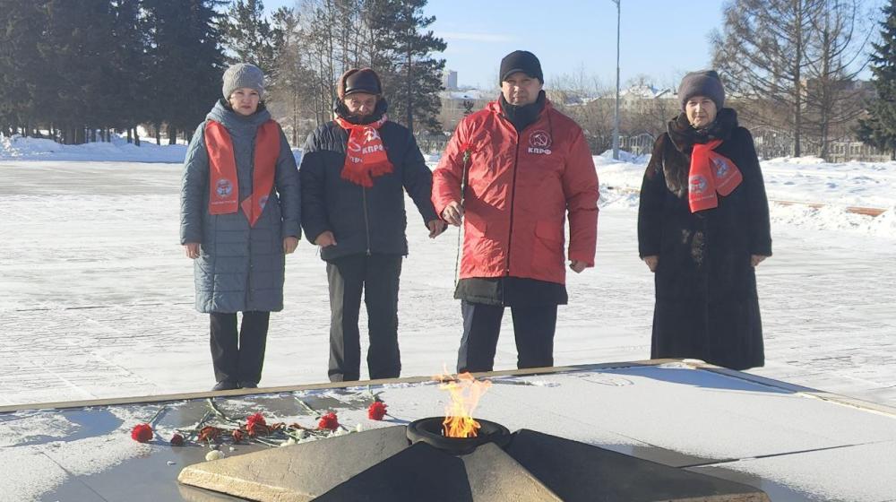 Коммунисты Забайкалья почтили память павших в Сталинградской битве