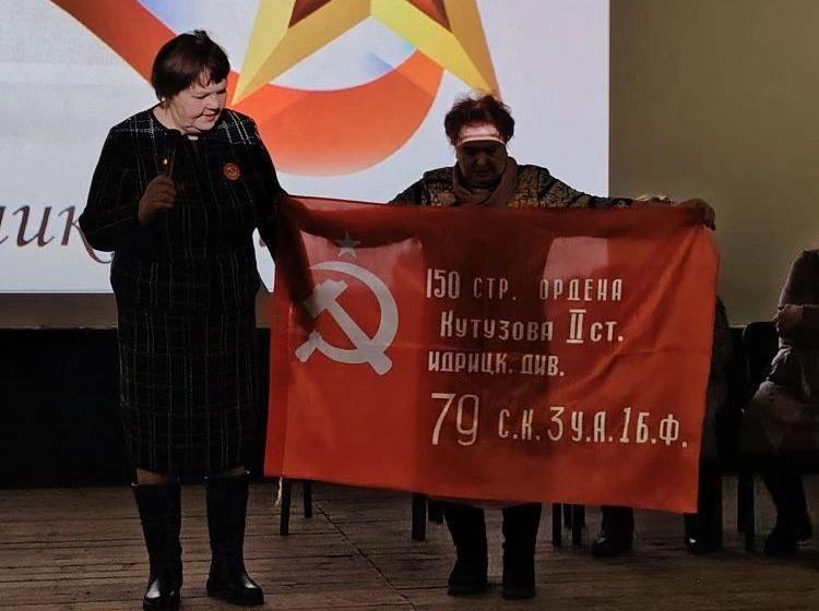 Забайкальский край. Нерчинские коммунисты поздравили горожан с Днём защитника Отечества