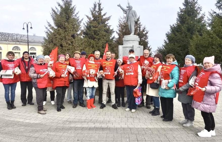Подмосковные коммунисты: «Красные крылья Победы» объединяют всех нас!