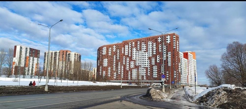 Москва. Народная приемная КПРФ. Депутату Госдумы Сергею Обухову удалось добиться точных сроков строительства новой школы в Солнцево