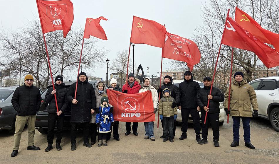 Коммунисты Бурятии приняли участие во Всероссийском автопробеге «Красные крылья Победы»