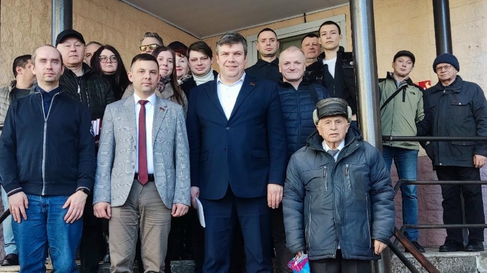 Коммунисты Архангельска и Северодвинска встретились с Олегом Михайловым