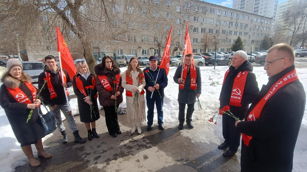 Пензенские коммунисты почтили память Виктора Ивановича Илюхина