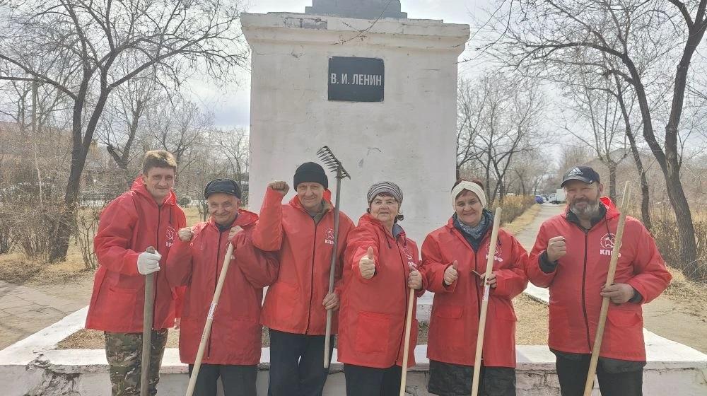 Коммунисты Забайкалья проводят ленинские субботники