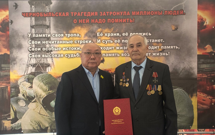 Первый секретарь Калмыцкого рескома КПРФ Н.Н. Нуров выступил на мероприятии с участием ликвидаторов последствий на Чернобыльской АЭС