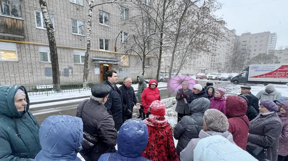 Олег Лебедев проводит встречи с жителями Вологодской области