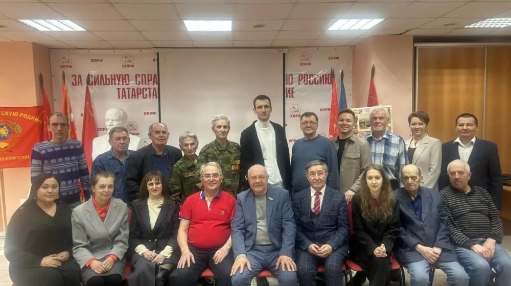 Торжественное собрание в Казани, посвященное 65-летию первого полета в космос Советского космонавта, коммуниста Ю.А. Гагарина