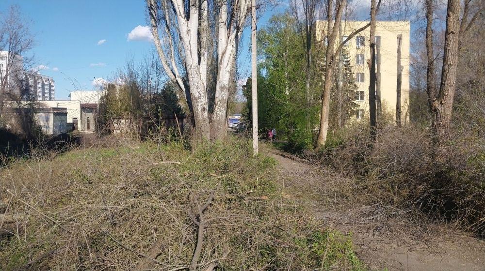 После встречи балаковцев с руководителем фракции КПРФ в Саратовской областной Думе А.Ю. Анидаловым чиновники услышали просьбы жителей города