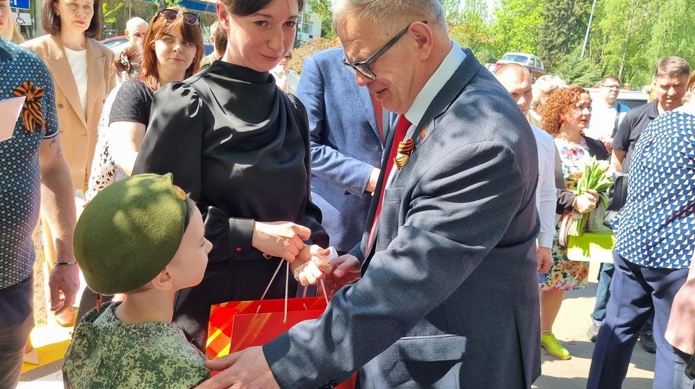 Секретари Московского обкома КПРФ Николай Васильев и Александр Наумов приняли участие в открытии мемориальной доски в Ленинском городском округе