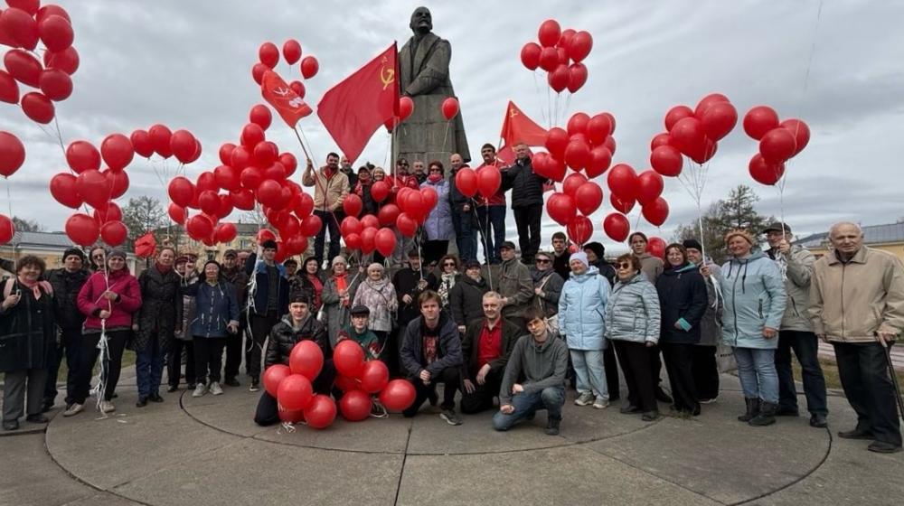 Карелия. Красный Первомай в Петрозаводске