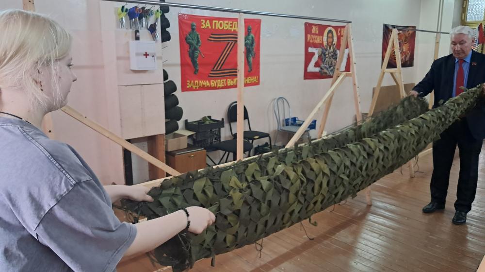 Благодарность за труд во имя победы. Лидеры тамбовских коммунистов посетили гуманитарный центр, оказывающий помощь бойцам на СВО