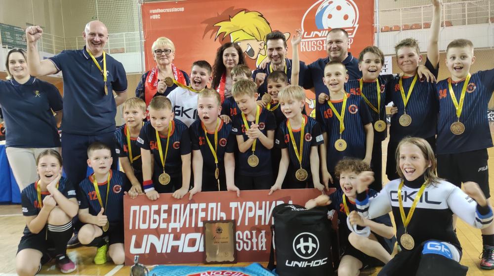 Новгородский обком КПРФ поддержал один из крупнейших турниров России по флорболу