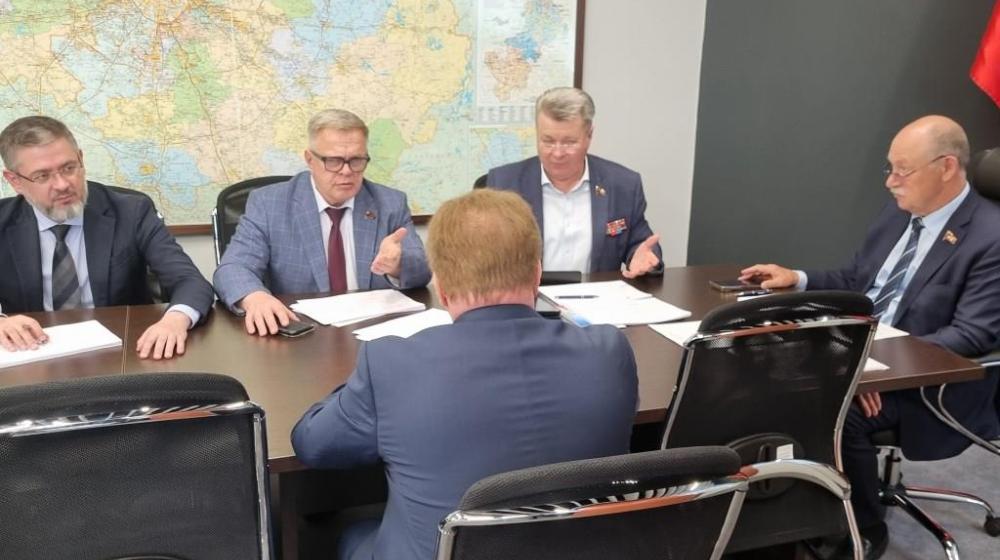 Руководитель фракции КПРФ в Мособлдуме Александр Наумов принял участие в очередном заседании Комитета регионального парламента