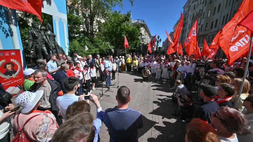 Г.А. Зюганов: Чтобы стать похожим на Пушкина, надо быть свободным, независимым и правдивым
