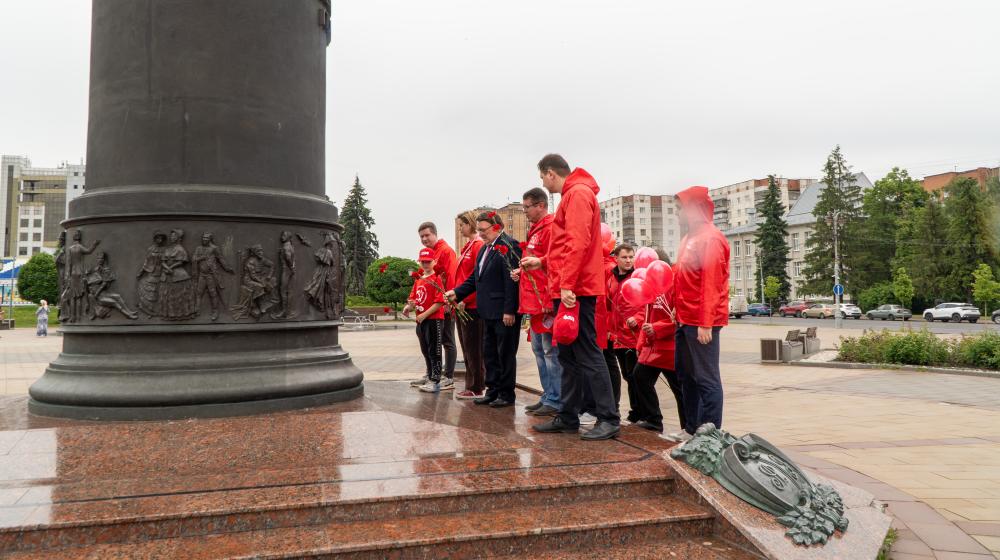 Н.Н. Иванов провел праздник Дня русского языка в Курске