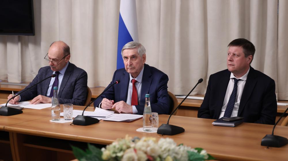 Иван Мельников провел по ВКС беседу с вице-спикером кубинского парламента Анной Мари Мачадо. Приятным сюрпризом стало подключение главы парламента Хуана Эстебана Ласо Эрнандеса