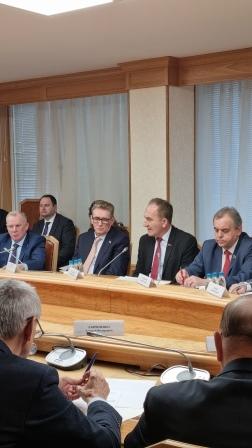 Николай Васильев представил законопроект о развитии отечественного рыбоводства на заседании Комитета Госдумы по аграрным вопросам