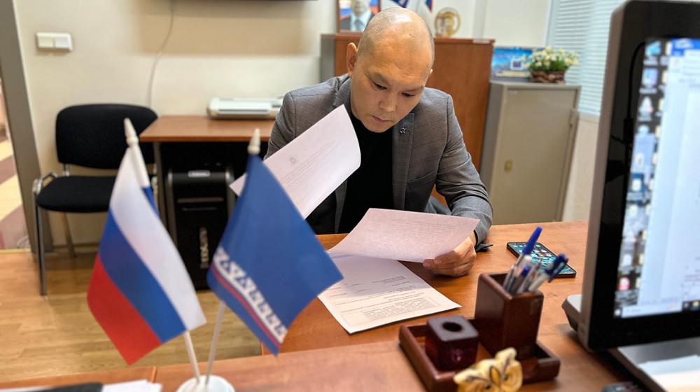 КПРФ стала первой партией, сдавшей документы на регистрацию на выборах Тюменской областной Думы