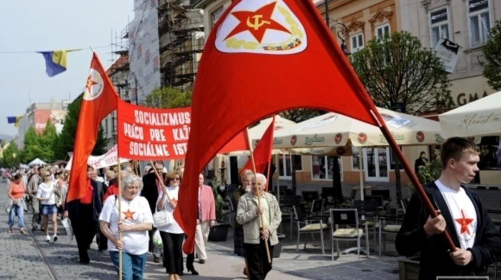 Приговор за серп и молот. Газета «Правда» о судилище над Компартией Словакии