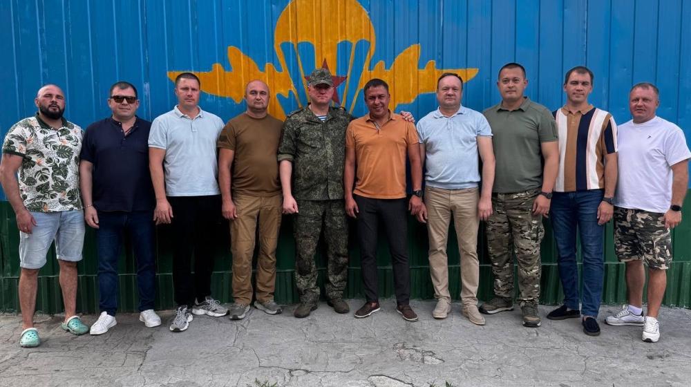 Айрат Гибатдинов передал партию гуманитарной помощи десантникам 104-й гвардейской дивизии ВДВ