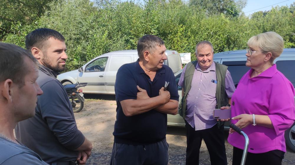 Новгородские коммунисты добились выделения спецтранспорта для доставки газовых баллонов в Парфинский округ