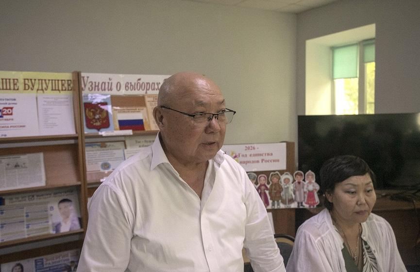 Лаганские встречи лидера коммунистов Калмыкии - вице-спикера Народного Хурала Николая Нурова