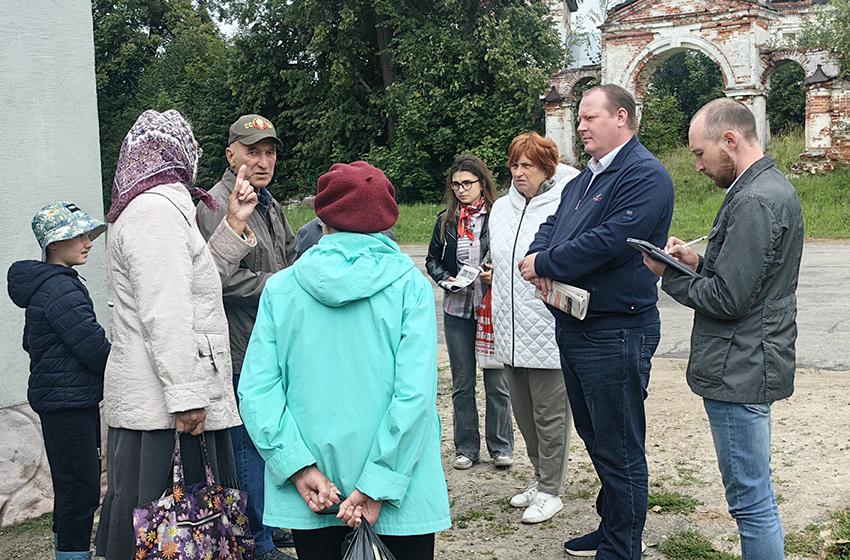 Александр Бойков выслушал наказы жителей Лухского района Ивановской области и взял их в работу