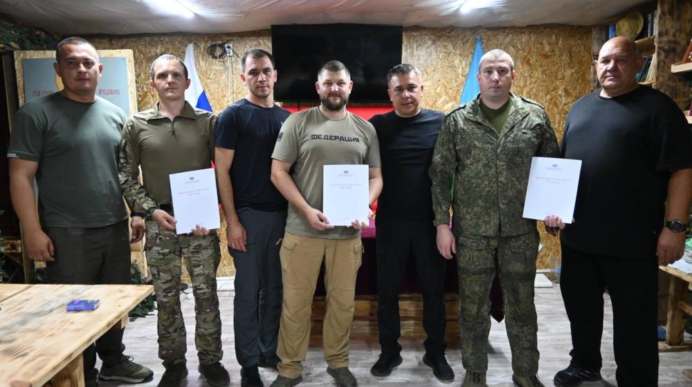 Айрат Гибатдинов навестил десантников на передовой