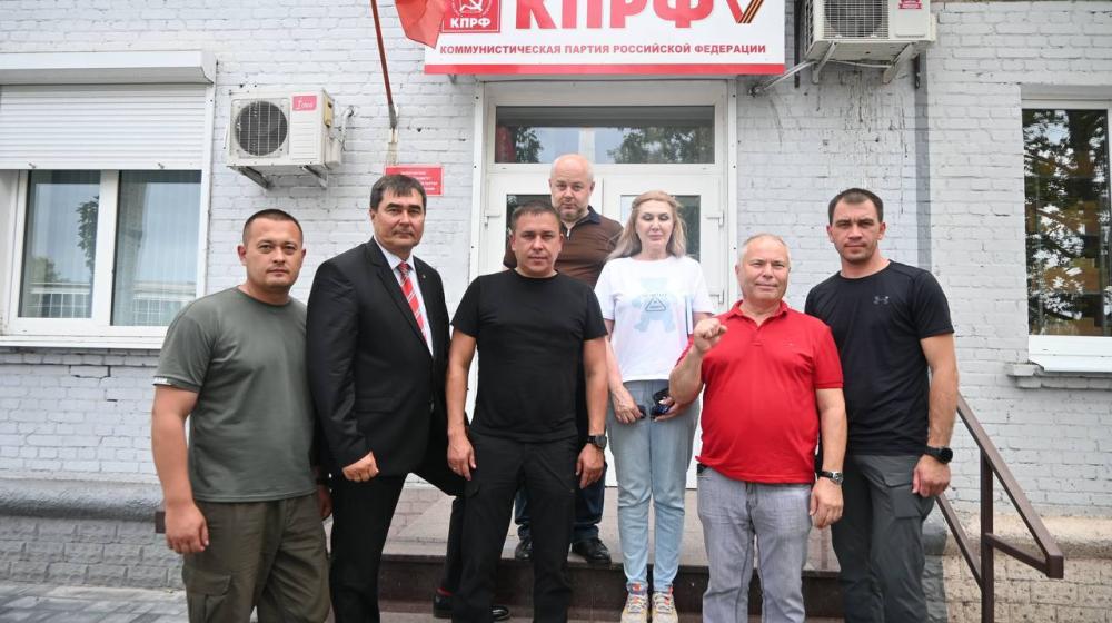 Айрат Гибатдинов в ходе рабочей поездки в Запорожскую область посетил Мелитопольский университет и подразделения ВДВ