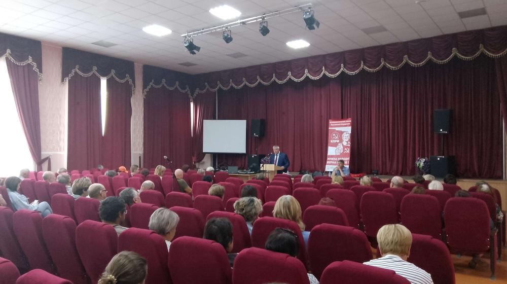 Истина - в диалогах с людьми. Состоялась рабочая поездка первого секретаря Воронежского обкома КПРФ Андрея Рогатнева в посёлок Каменная степь Таловского района