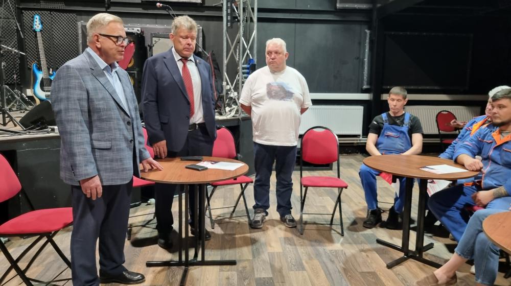 Диалог с тружениками Подмосковья: Александр Наумов и Олег Емельянов встретились с коллективом бронницкого завода «ИННОВЕНТ»