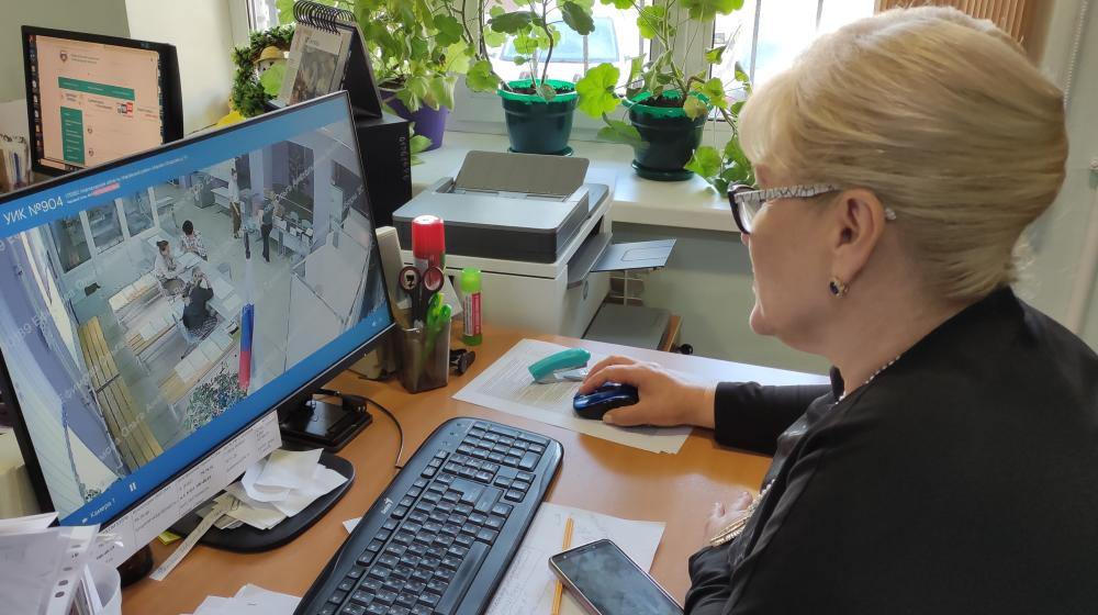 Лидер новгородских коммунистов, кандидат в депутаты Госдумы Ольга Ефимова получила доступ к порталу видеонаблюдения только на 2-й день