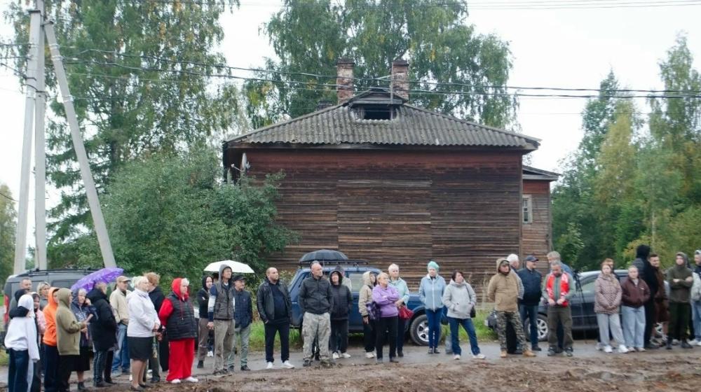 В Новгородской области коммунисты на митинге потребовали отставки главы Окуловского муниципального округа
