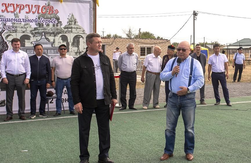 Глава коммунистов Калмыкии Николай Нуров принял участие в спортивном празднике «Кубок трех Хурулов»