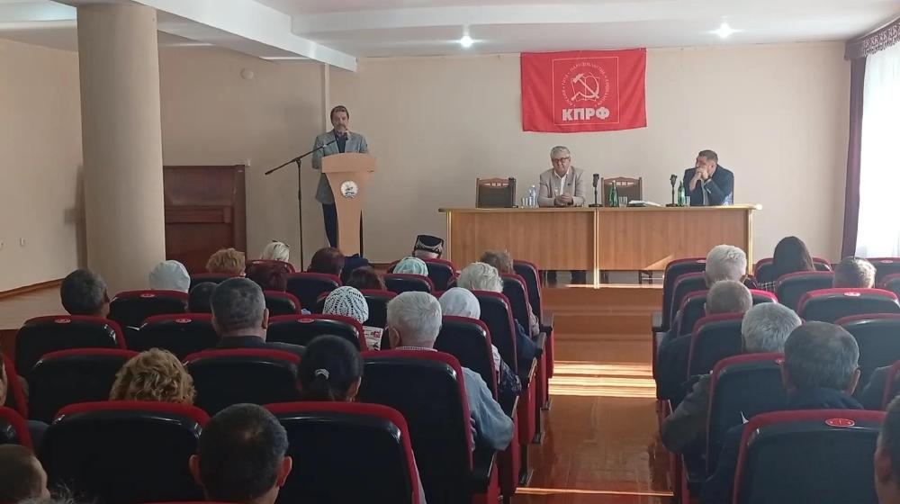 Александр Ющенко в Кармаскалах: о проблемах района лучше всего говорить с теми, кто здесь живёт