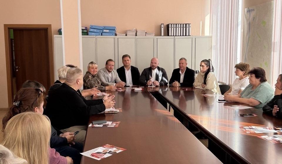 Подмосковные коммунисты: До больших выборов 4 дня. Работаем во благо Родины и трудового народа!