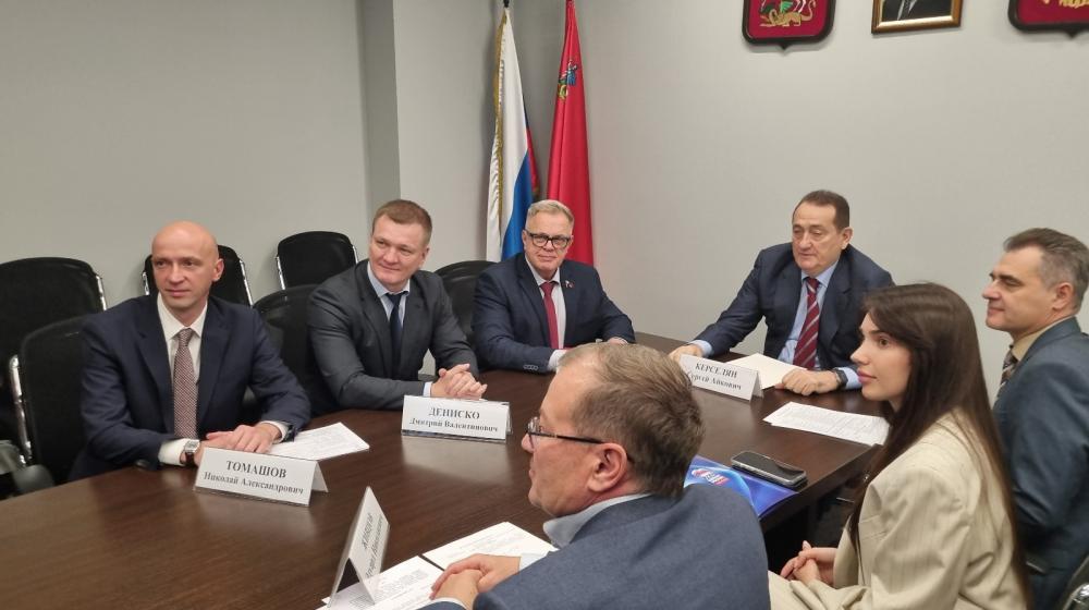 Курсом поддержки аграриев: Зампред Мособлдумы Александр Наумов принял участие в заседании профильного комитета