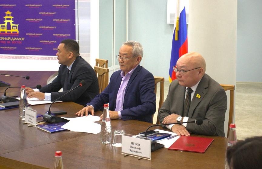 Глава коммунистов Калмыкии Николай Нуров принял участие в пленарном заседании Всероссийской конференции «Музейный диалог. Взгляд на Восток»