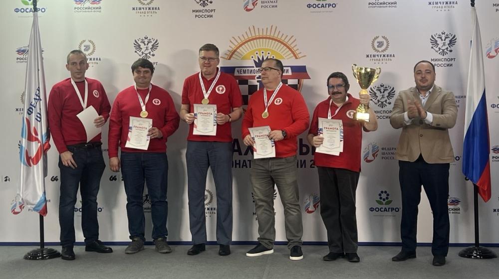 Мужская команда спортклуба «КПРФ» по шахматам, выиграв Чемпионат России по блицу, вновь оформила золотой дубль