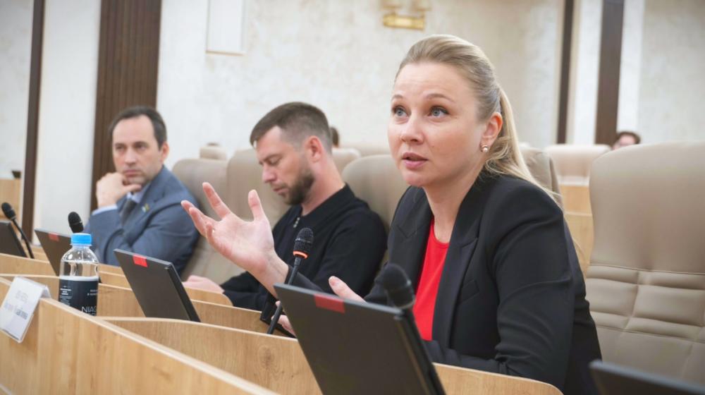 Депутат думы Екатеринбурга Виктория Ивачева: сокращение сроков договоров на наружную рекламу может привести к монополизации рынка